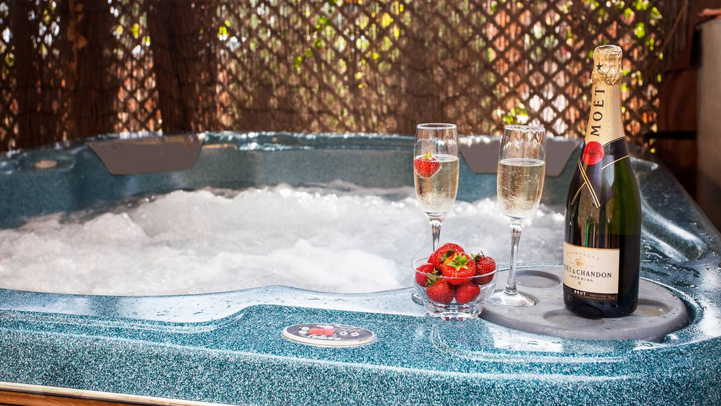 Romantic Hot Tub Ideas: Valentine's Day Edition!